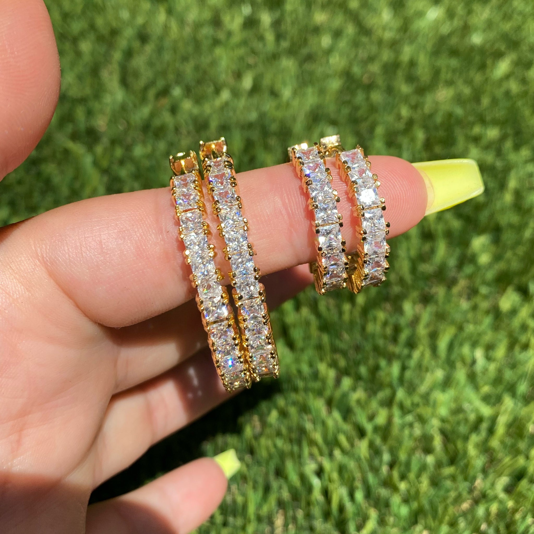 Kira Hoops