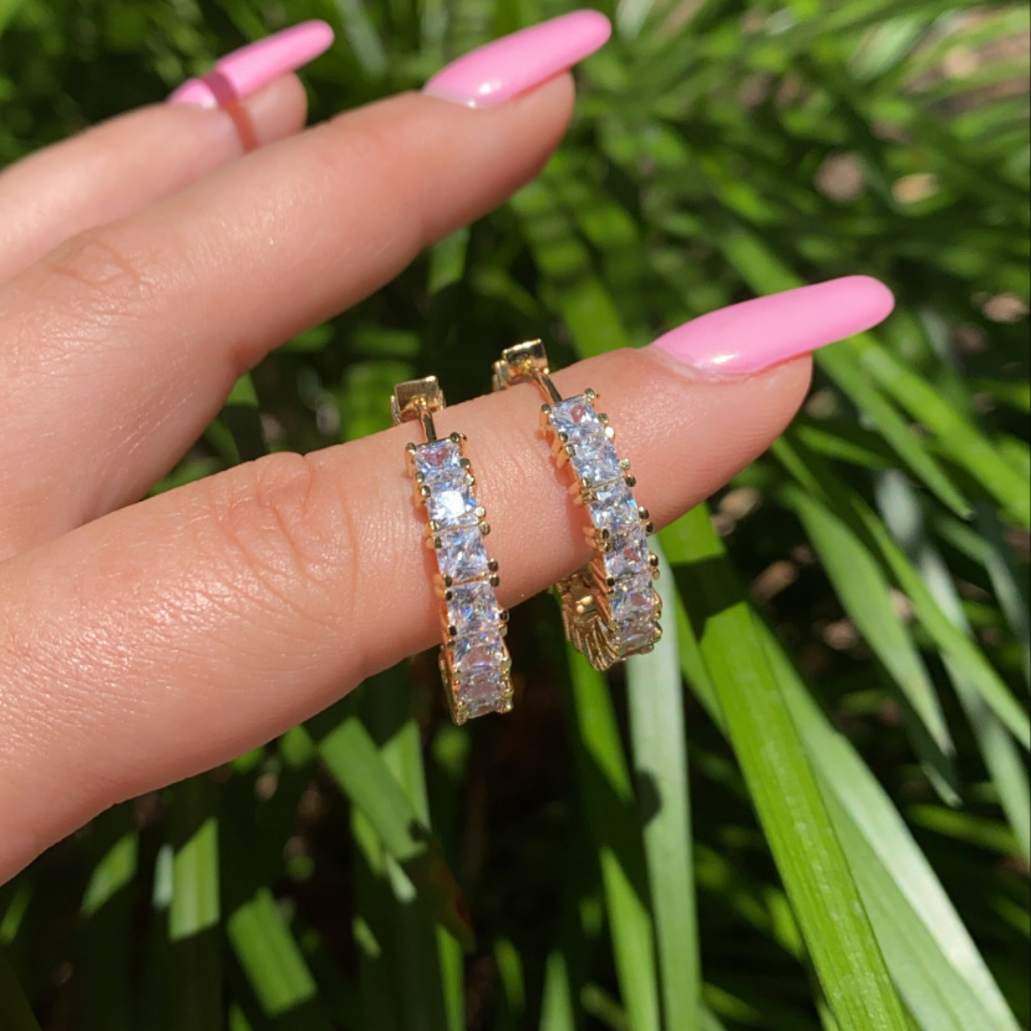 Kira Hoops