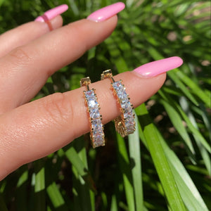 Kira Hoops